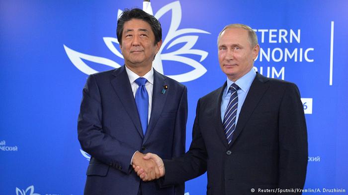 Shinzo Abe and Vladimir Putin discuss island dispute, North Korea